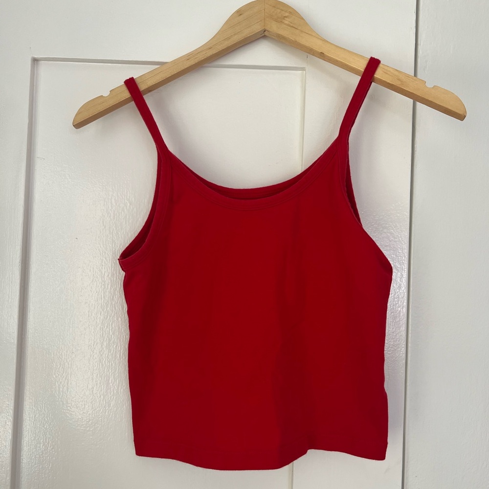 Red ARQ cropped tank